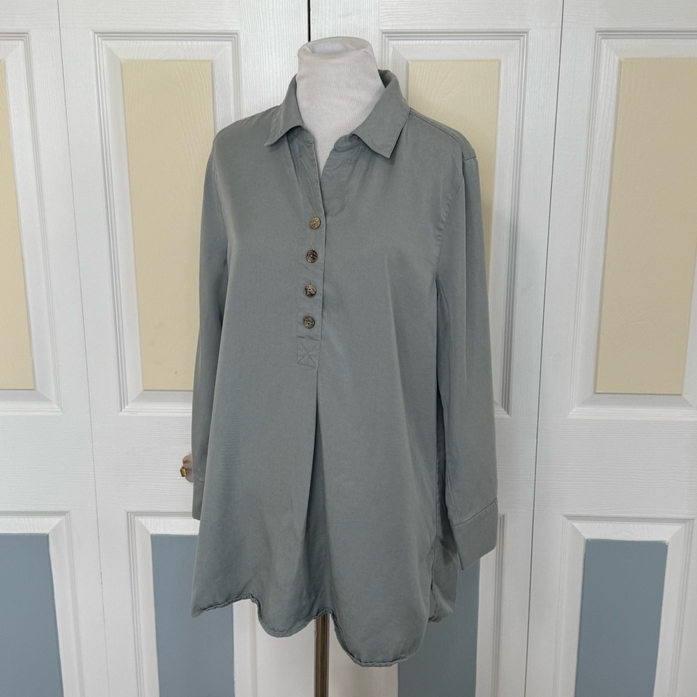 Soft Surroundings Grey‎ Blue Collared A-lined Tunic with Button Accents Sz M